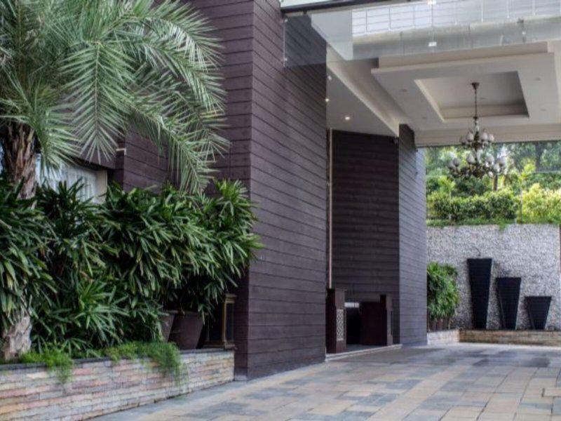 AB950270B7392B6BF681887A26648E42