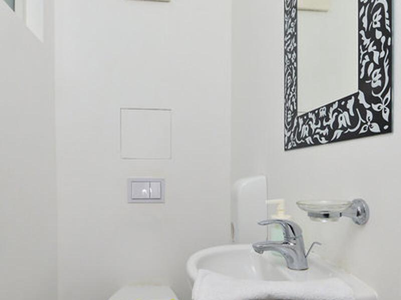 EE95BBD9AB079CEA42A4734518BF3EC1