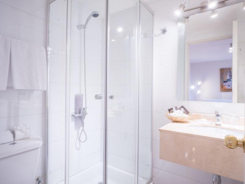 BDEC47A53FD9FDEAB61837C3DF6A4985