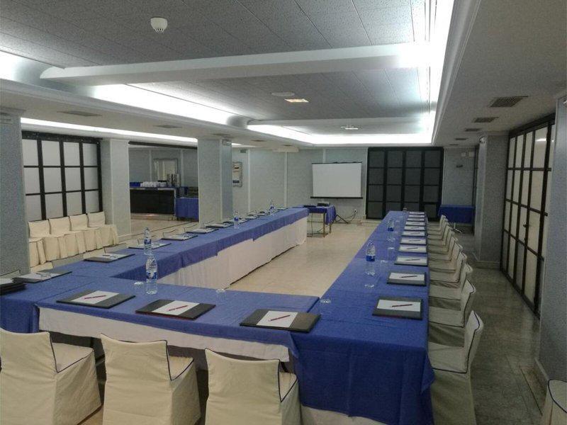 757CF47949B49FB2332D7F3ECA9923BA