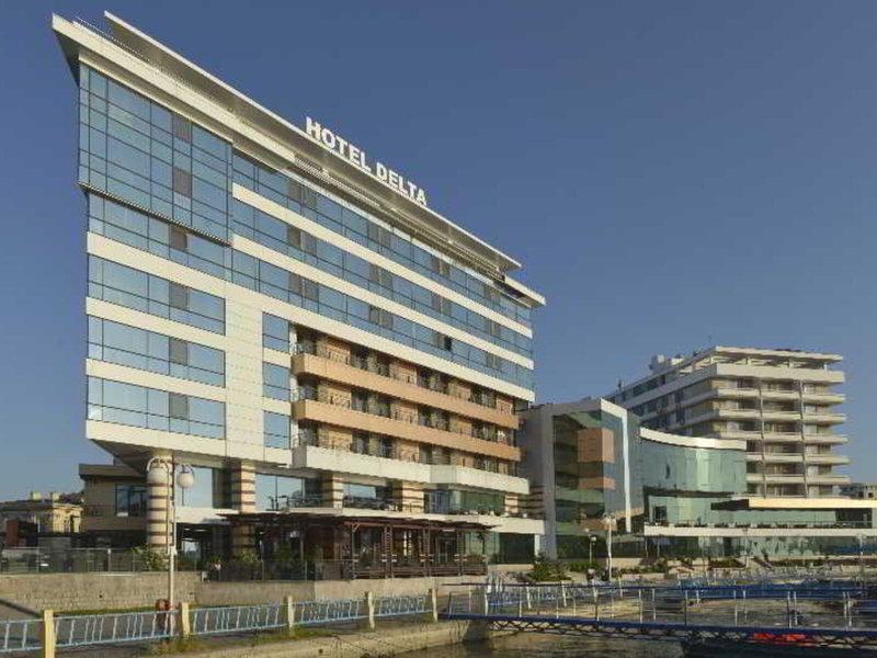 B15C07965F9A8F47D5ADE152E03F26C8