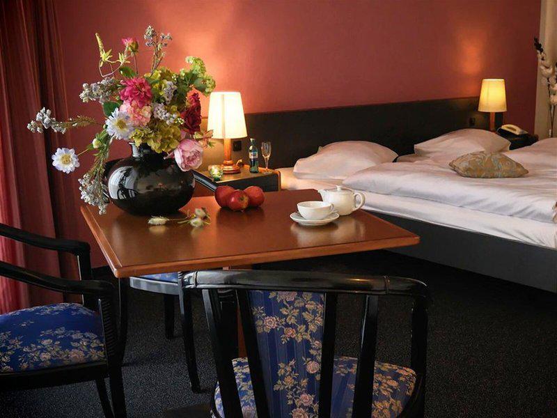 5958955025DE53C00F4DBB29A937E2EF