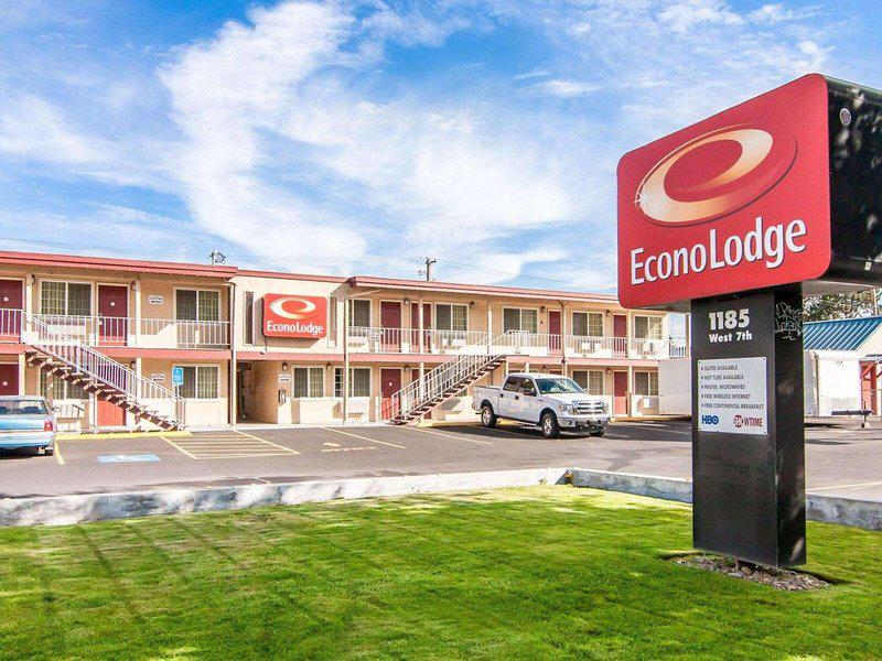 303705E3966B6EEE327358D602F8777E