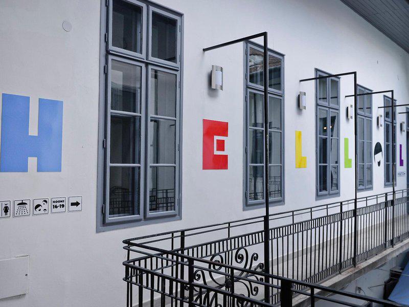 A0FE3A45EFEAFD2B72769F17B098B9AE