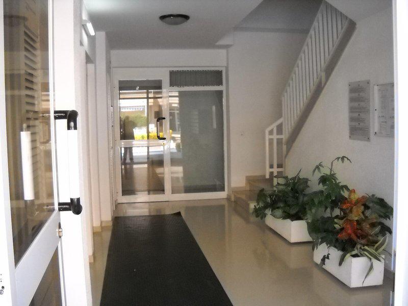 D8877DBF44F2C0993ADA4335C15C30B4