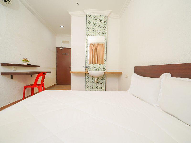 FE9B479FC5F1BFFD3E9C4EFE8CC3B137