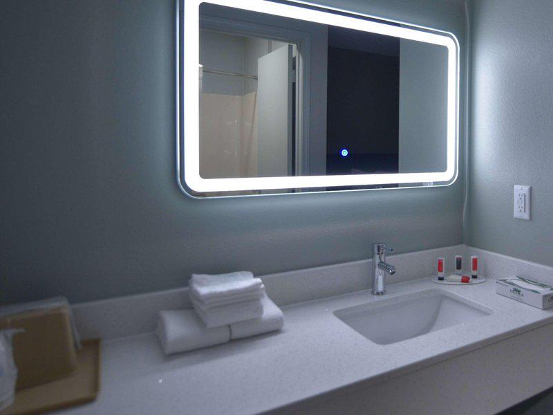 1EA1B0AB5E749B32E605EE51F253C6E4