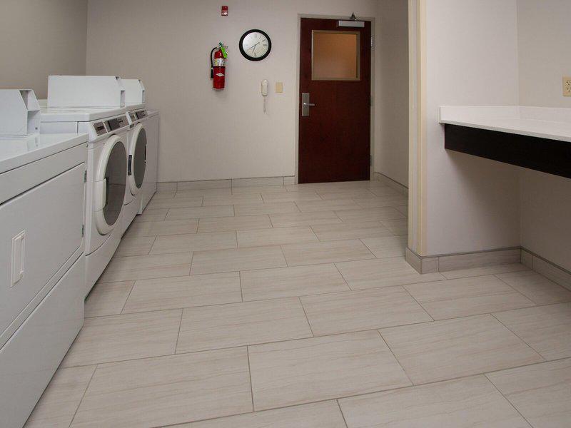 0E7B617DA49E79B20E64C745F6696544