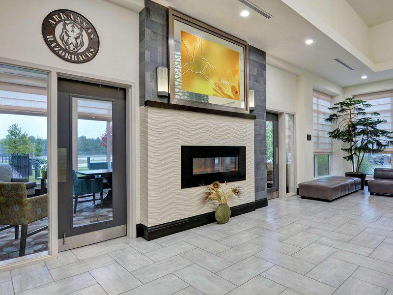 B922E2F9B03A0D14405A021F424E18E3