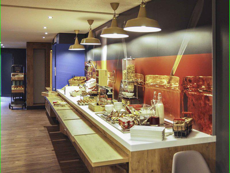 81C711C1BD1F56762FC12C7FC0F608B6