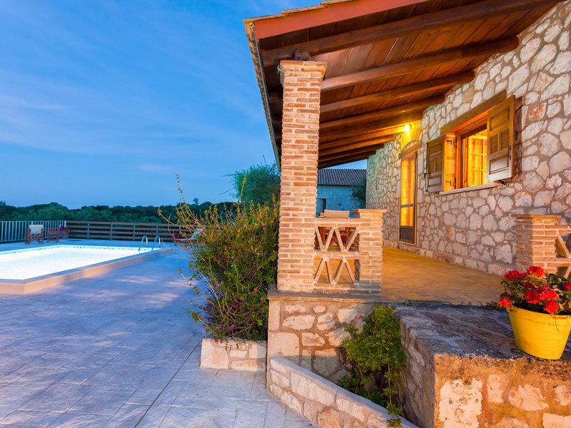 46EBBB0C3269681EAF492AAAEB04EFA3