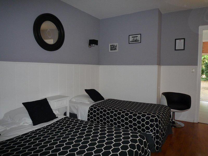 B0CC7A0A6B565F7B04BC04FA03B8D920