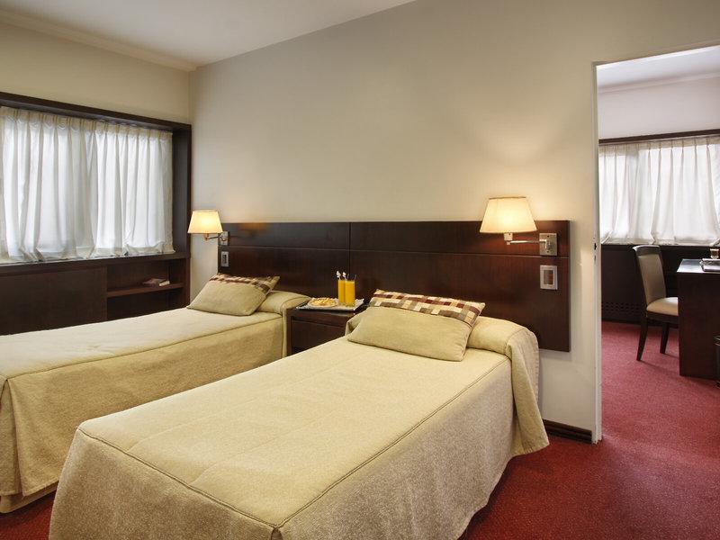 6E09D9E1A7C6832351C1273463FB53C9