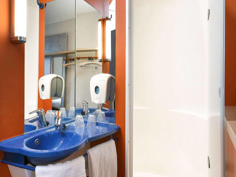 F11DB79AD43DC1C79A7B9F04E585A287