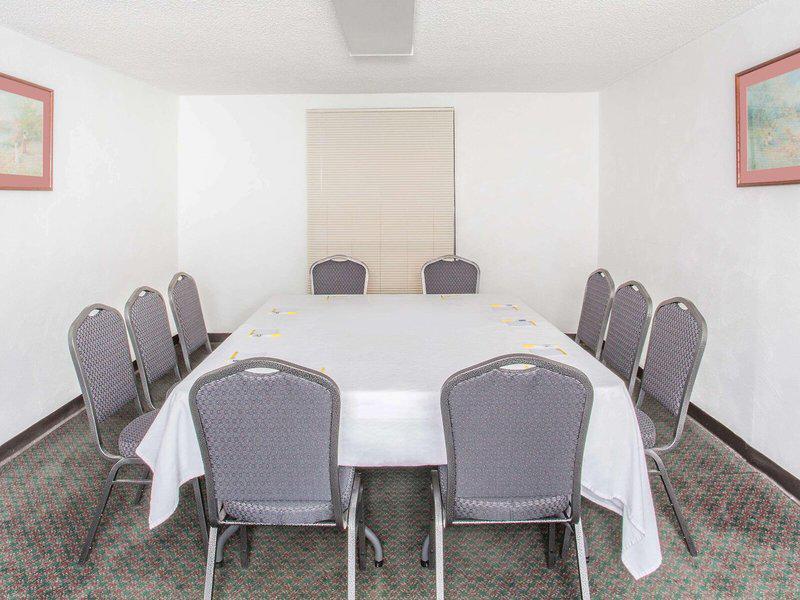 13587E832A6D7E76B59A1308568C9861