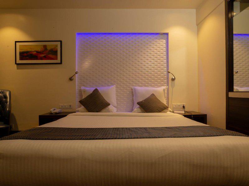 4DA33458784192D32BCC72A6B7D85A7E