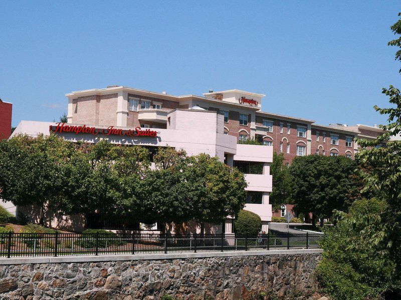 7E25FE0B041B40EBD3184F37CFEFAD04