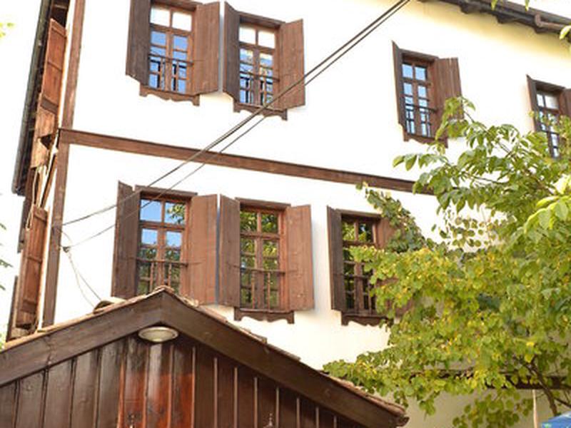 39C5E6993260476BA9F311F28D281DE9