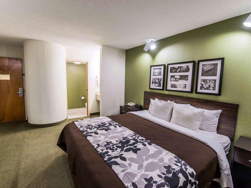 EC7F7D269AD619B80D17A36A674F0236