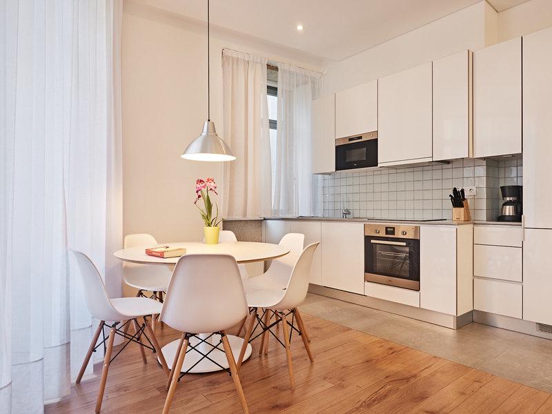 47CA8215608800E10480095E89038848