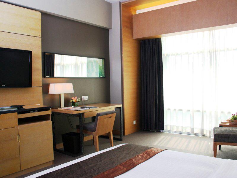 A2E0749E21CD4158D286E6DE28556A34