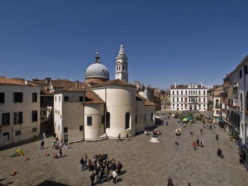 B6071C30F9FD6F3C9C3B919DAA72467F