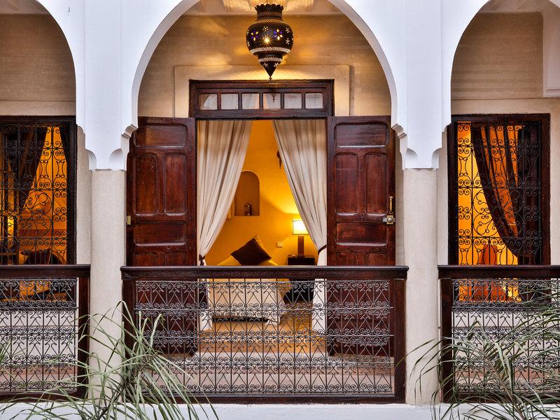 63B95D6A7D2C859075686EE00088848D