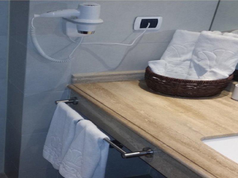 50A7F1FF1EB29A20AB15ADA30513A291