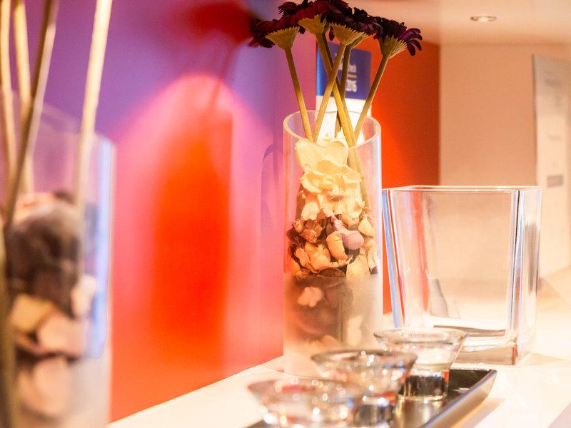 250556B30246793B385E13737FBAB7F4