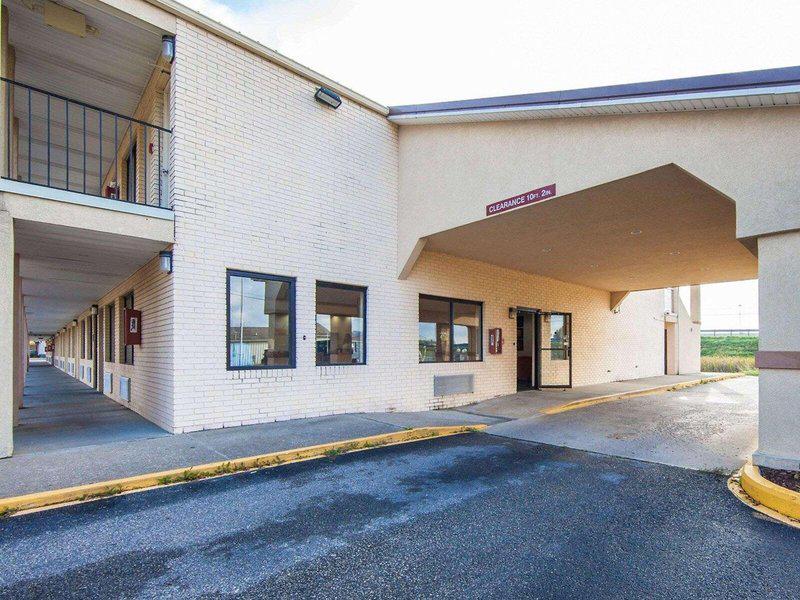 1852C9D6C7B72C131228E1655E39C4E6