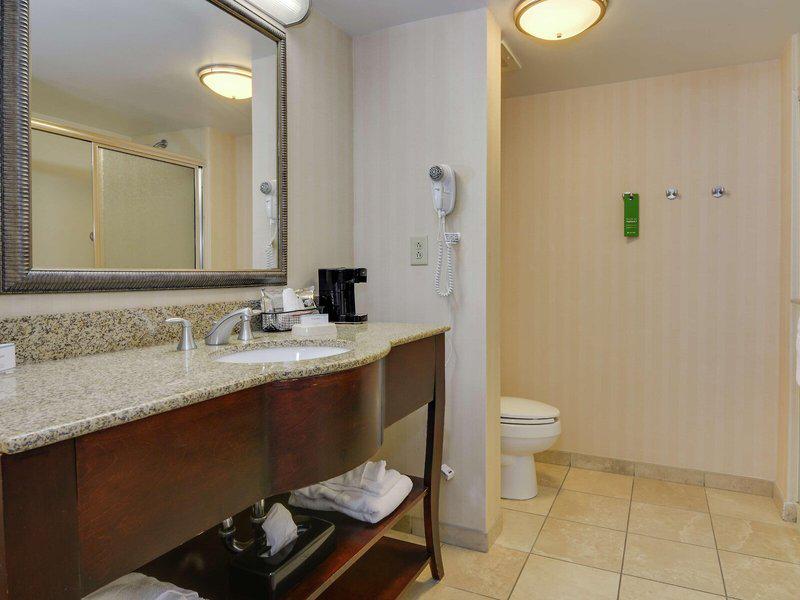 CBCE1BD4EC0F6B124442E66DFE735618