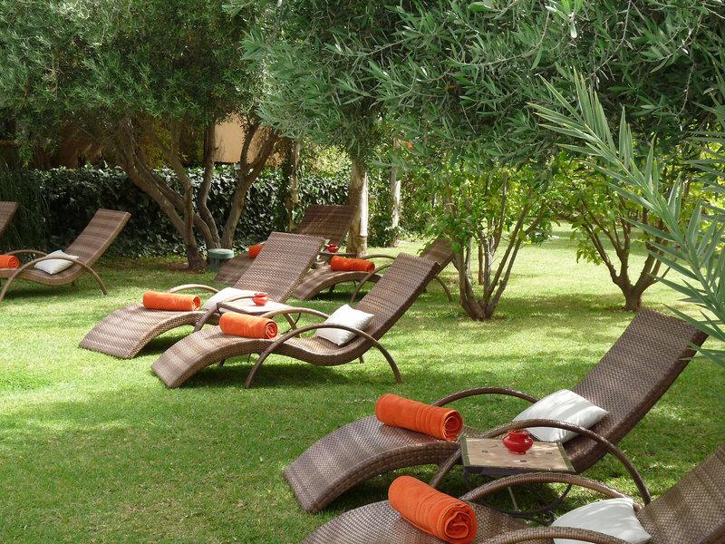 B57557C1CE728BDF9974714F3939282E