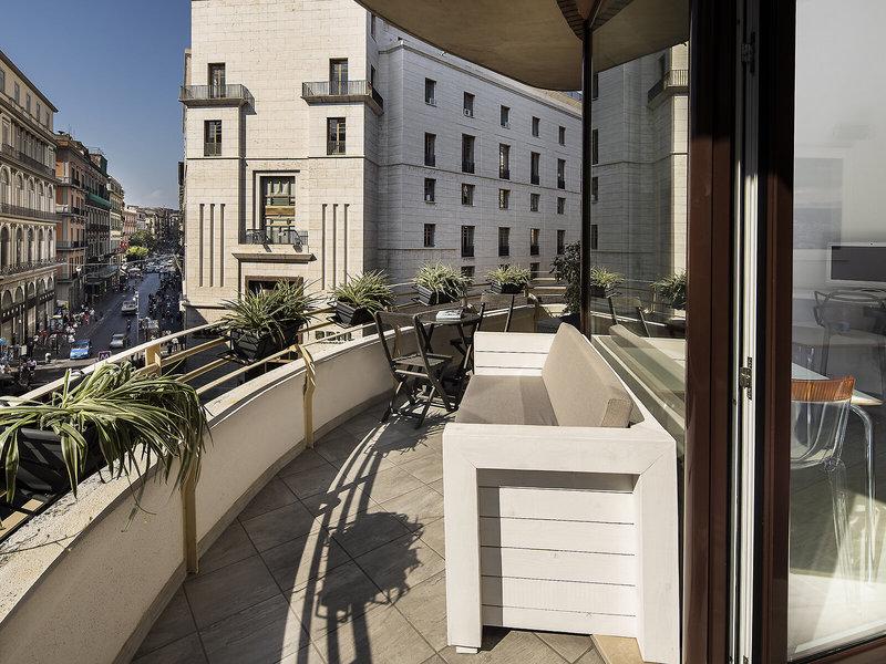 F015CAC77F1E105BAA6104C3BD661499