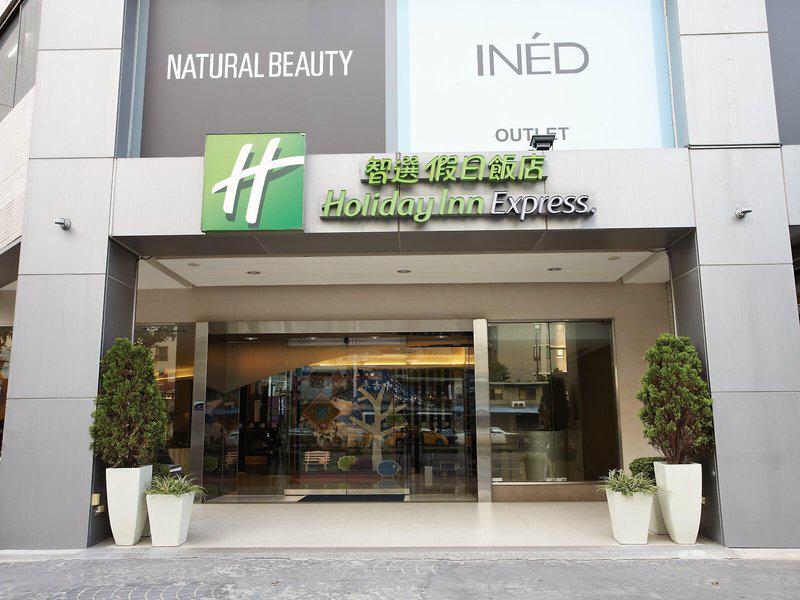 3D0CCB3FA32059F1C7E9146ECD16A57C