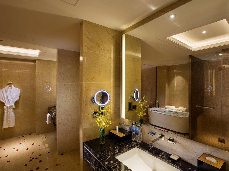 C2E8304118C58BC15A27241B1C5CD163