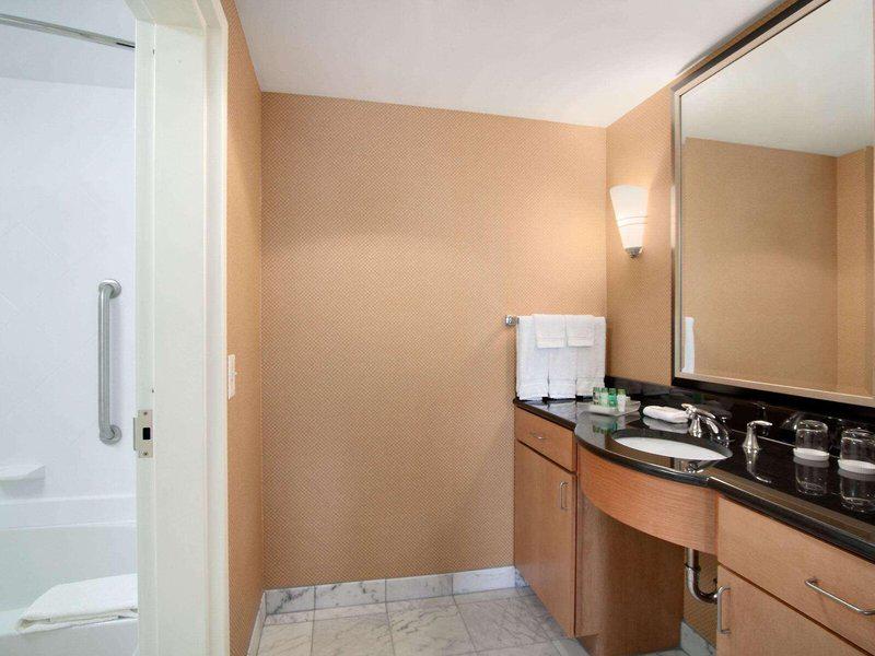 8BF67DEC91E34303EC3EC56B68B5C93D