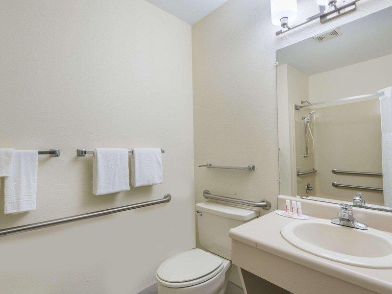 B9CBE0509C995E41066B5E1E11F3FEEA