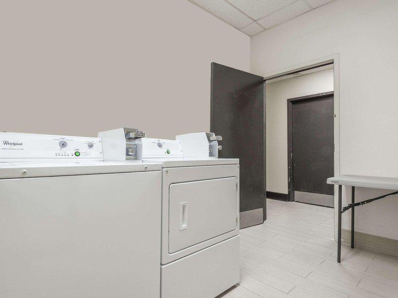 237325423024DF84C070B952D9A97E9E