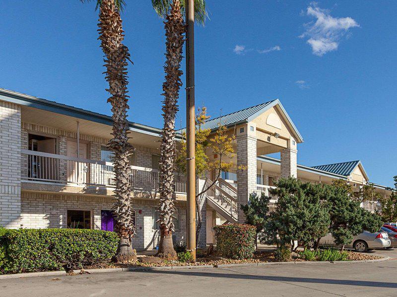 9B0DCE6FBA26BDD44E2FCB9653968826