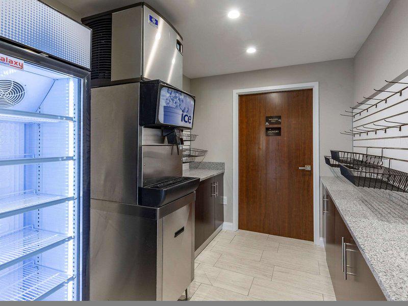 9DEA9D9D17D230AA21C8F3007E1C3E0E