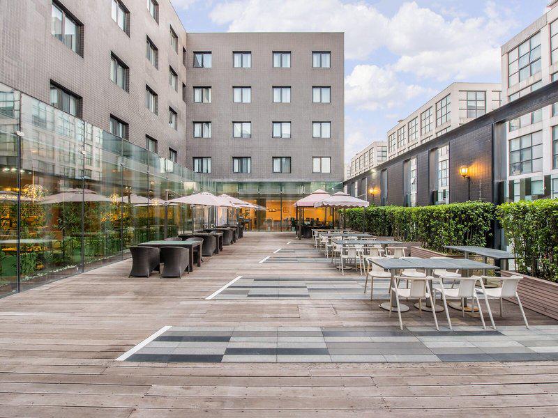 8E2F350B76C75F680225C1246DAE1C1B