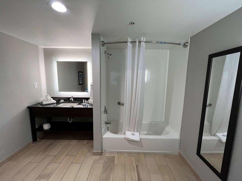 FFAB576528A1D3151BF422B4B8697E0F