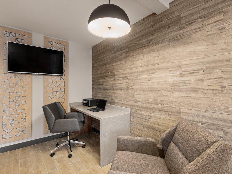 C102E1E3766BB4CFA9E4FEB622855CCA