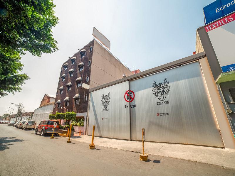 98D27E04B7996D1C4A76E66146596F3B