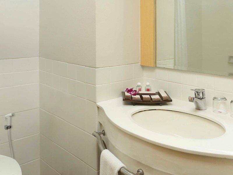 571DE1067A2D2D82350B00360E2AD6D1