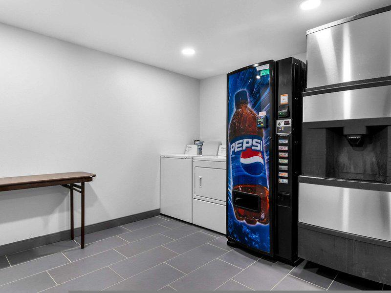 8F180B31BD8B920804F85E31D8D4B454