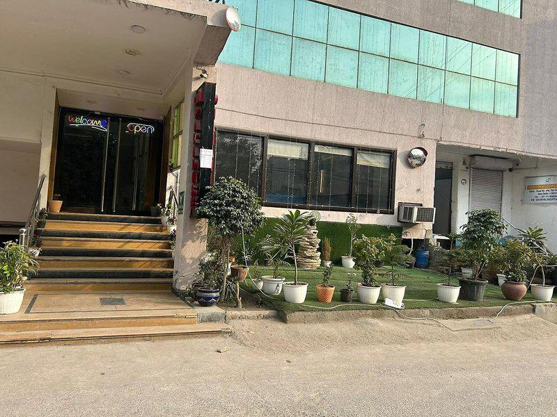 24D98110159EFE2FD6C3F71E638B65E9