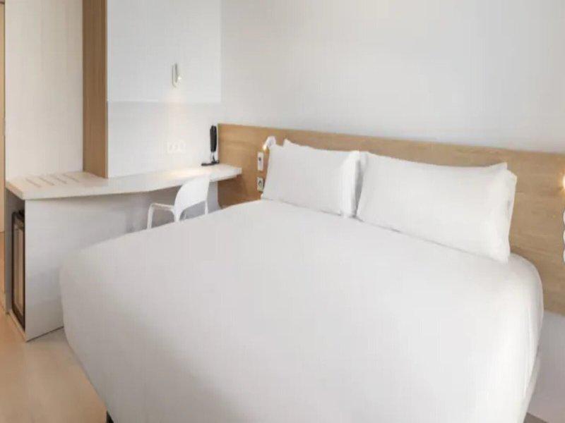 51F41839D564A9CBEF3AF0B660B60F5B