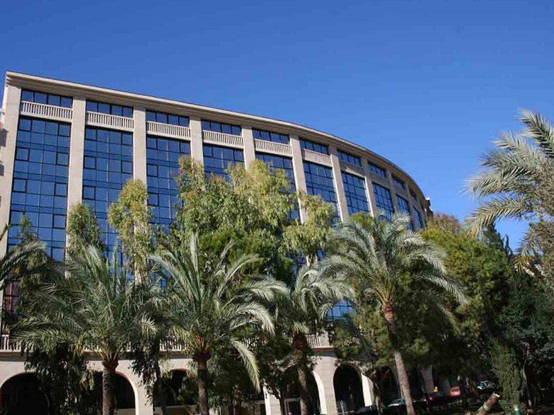 DFB70C59E2813F262793E1FDBE4C983A