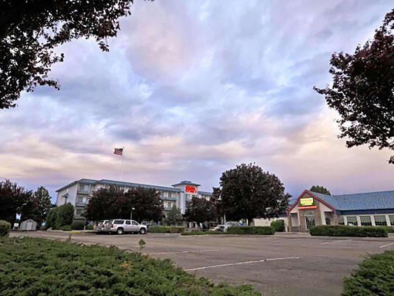 3360AA2EA128F3AC9FD82F32A3AF9E26